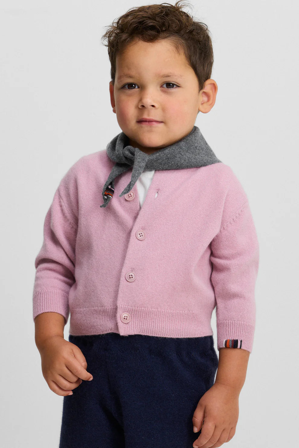Toddler in Rosa