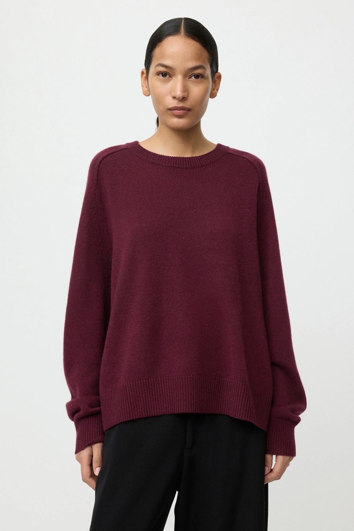 Boyfriend Cashmere Crewneck in Bordeaux
