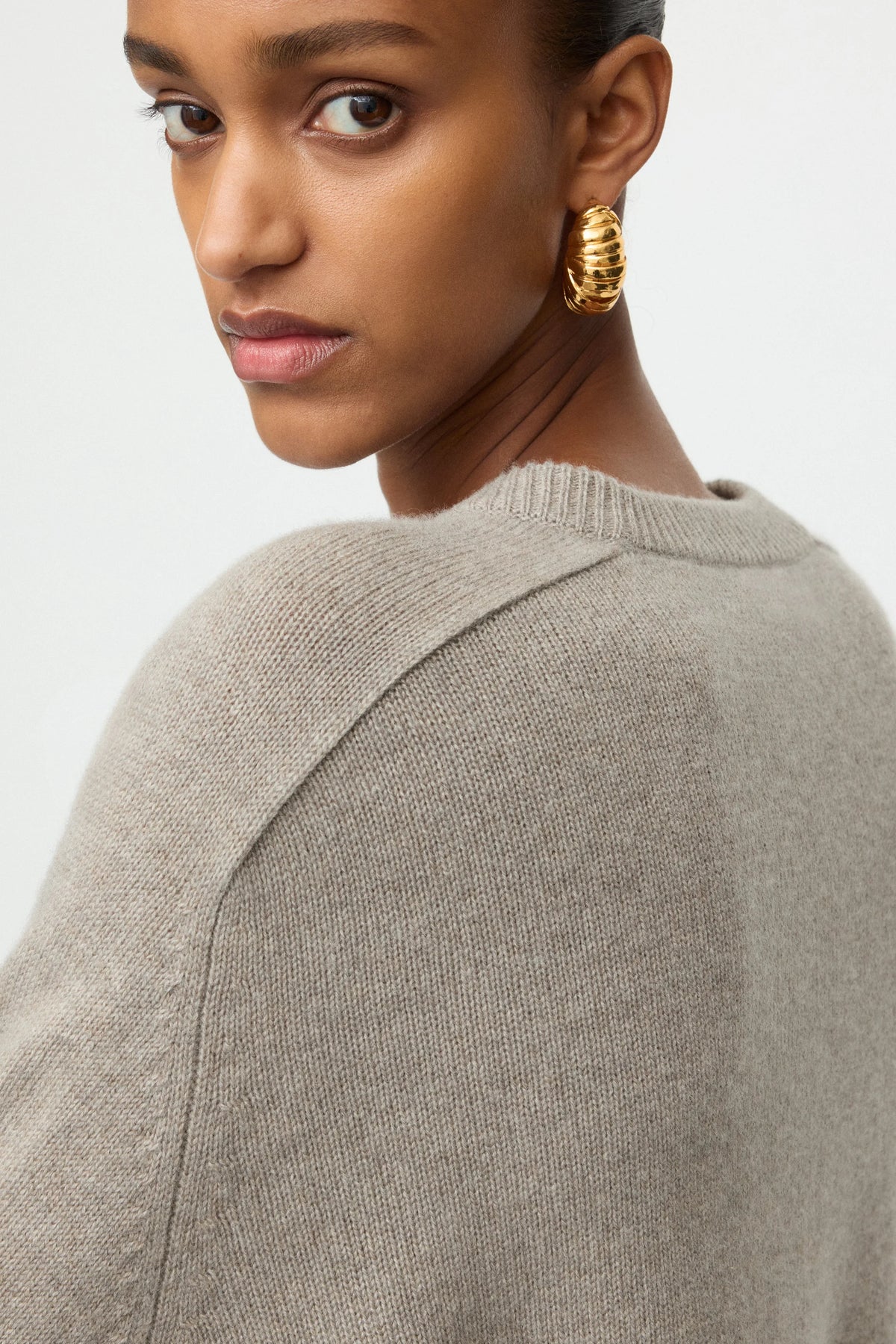 Boyfriend Cashmere Crewneck in Greige