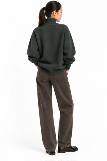 Oversized Cashmere Standneck Sweater in Deep Olive