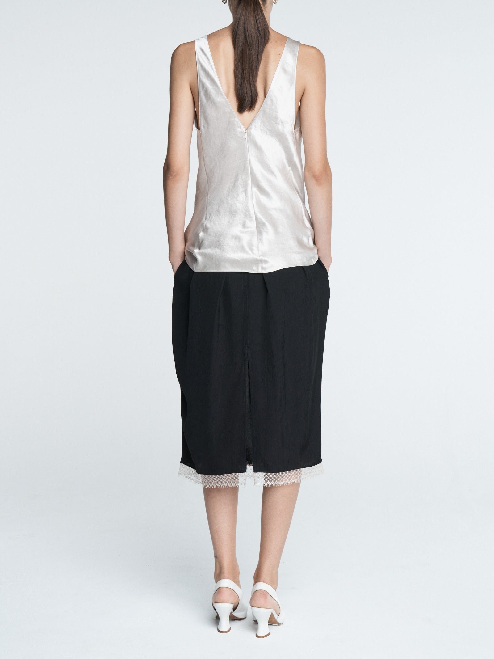Lace Tulip Skirt in Black