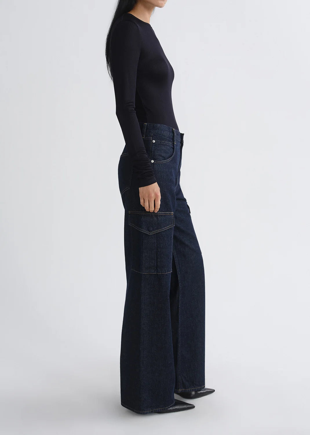 AGOLDE Delphi Slim Tee in Obscura