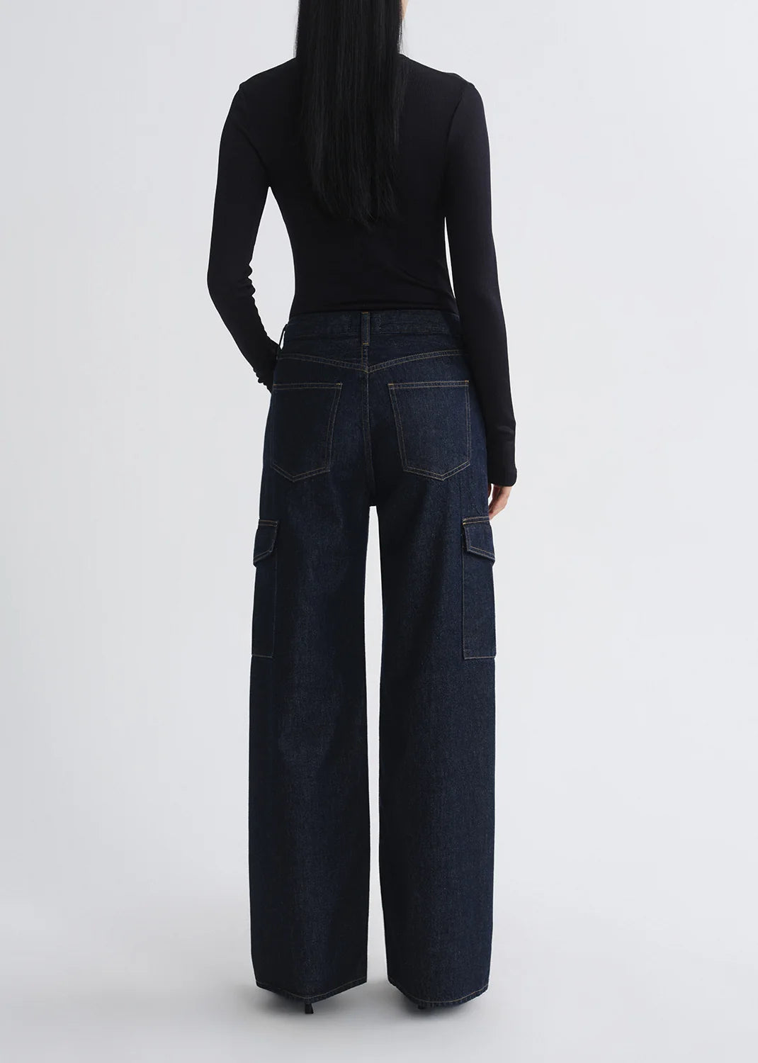 AGOLDE Delphi Slim Tee in Obscura