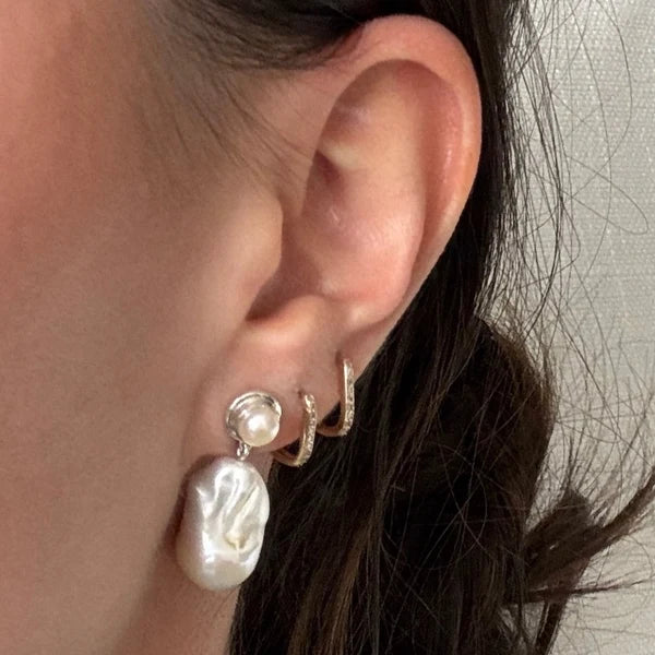 Delphine Earrings in Gold Vermeil / Pearl