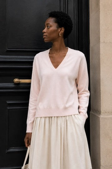 V-Neck Pullover in Rose Fondant