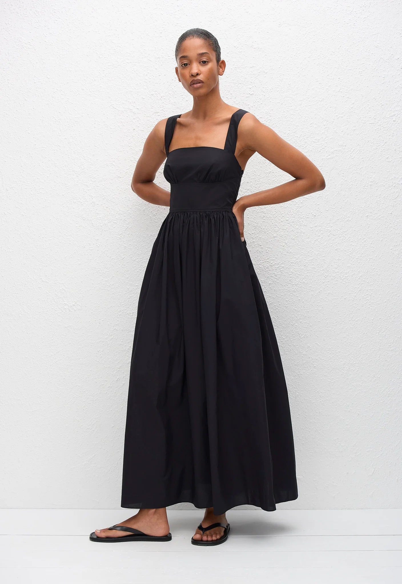 Crossback Midi Dress in Black