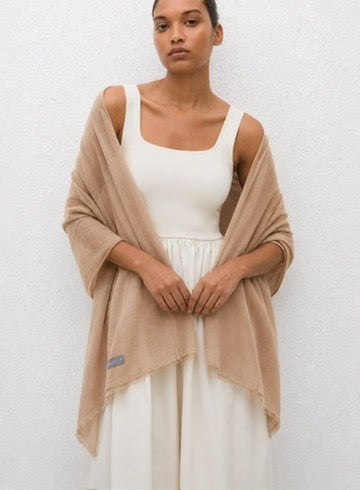 Featherweight Cashmere Scarf in Toasted Almond