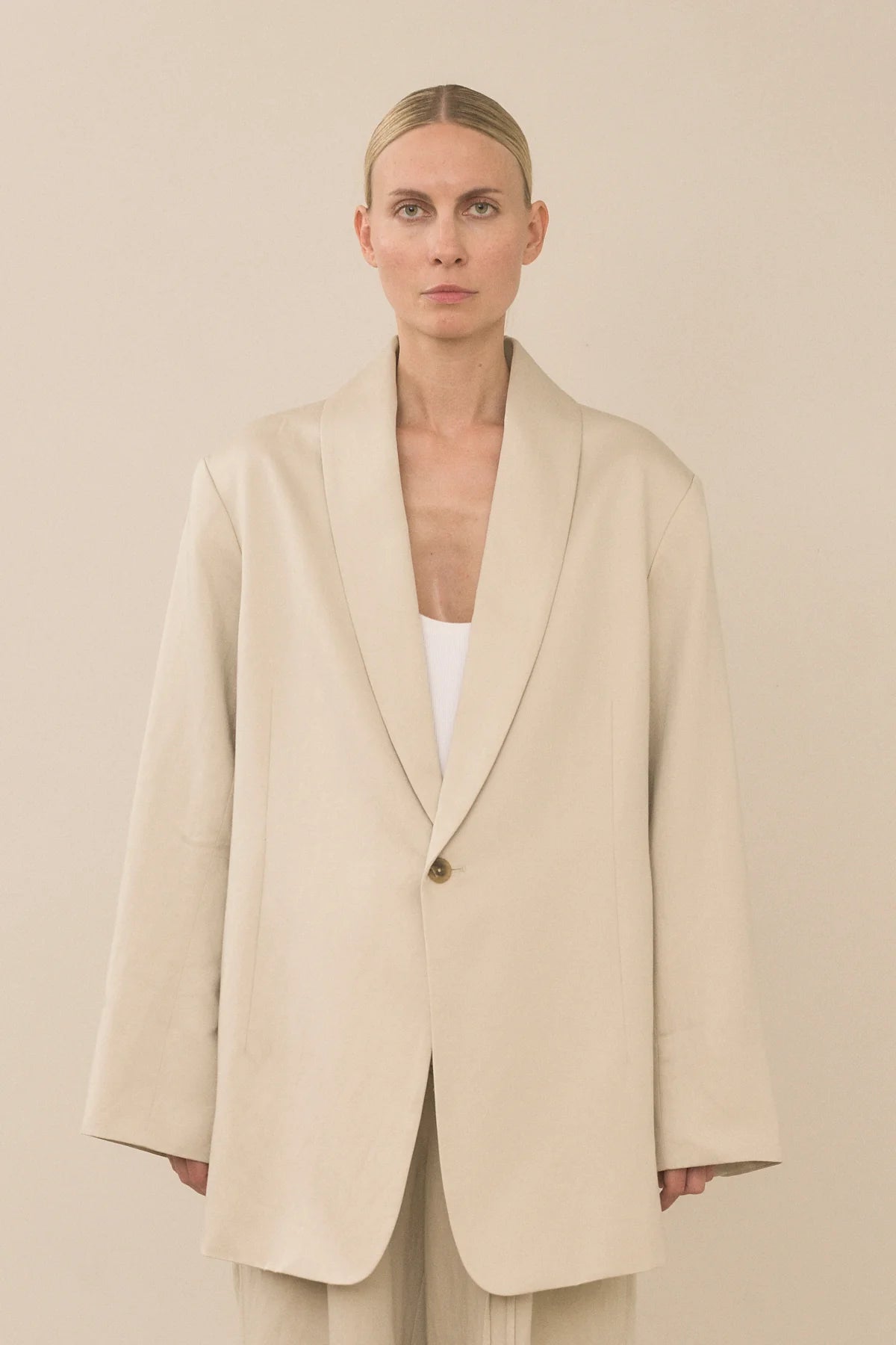 Satin Blazer in Parchment