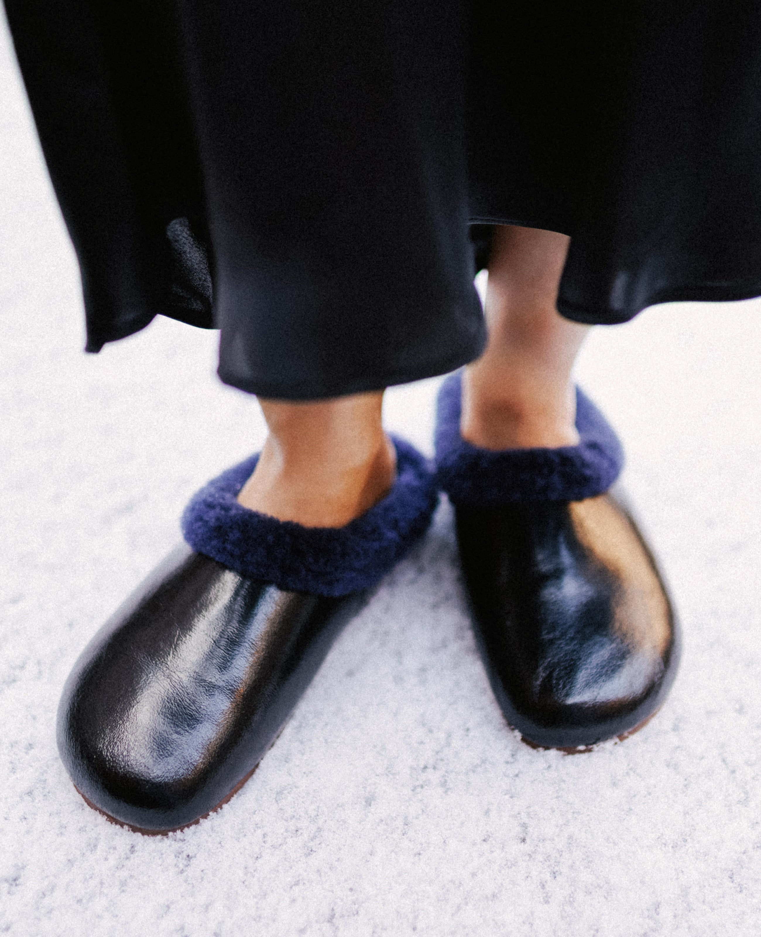 Muti Slide in Black/Indigo