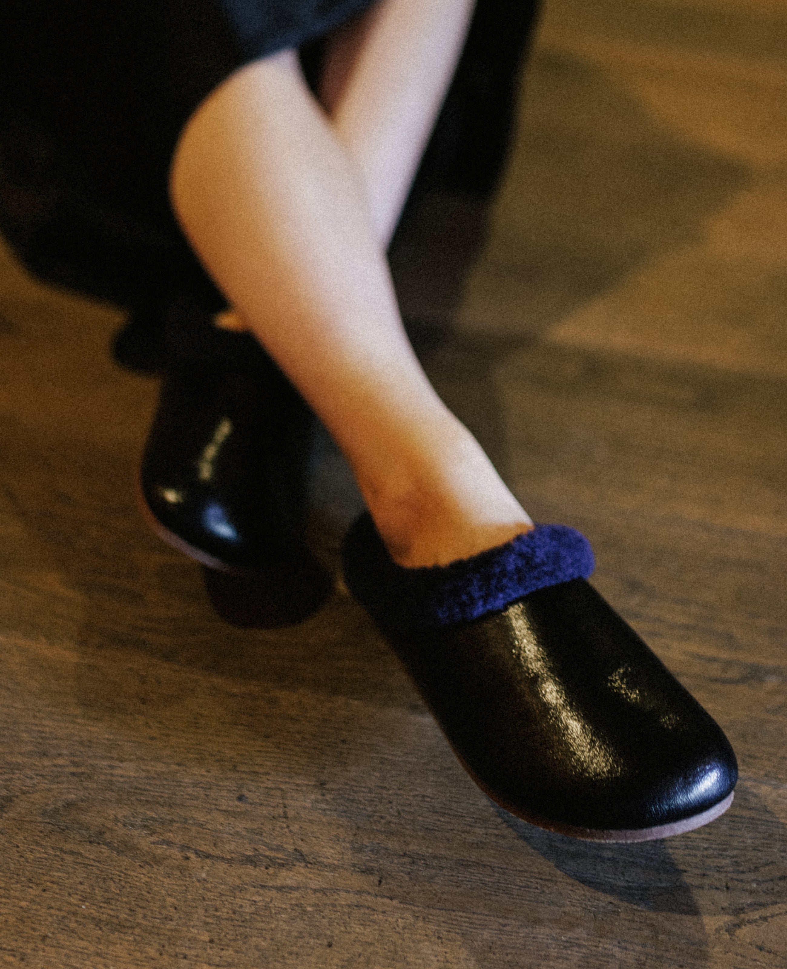 Muti Slide in Black/Indigo