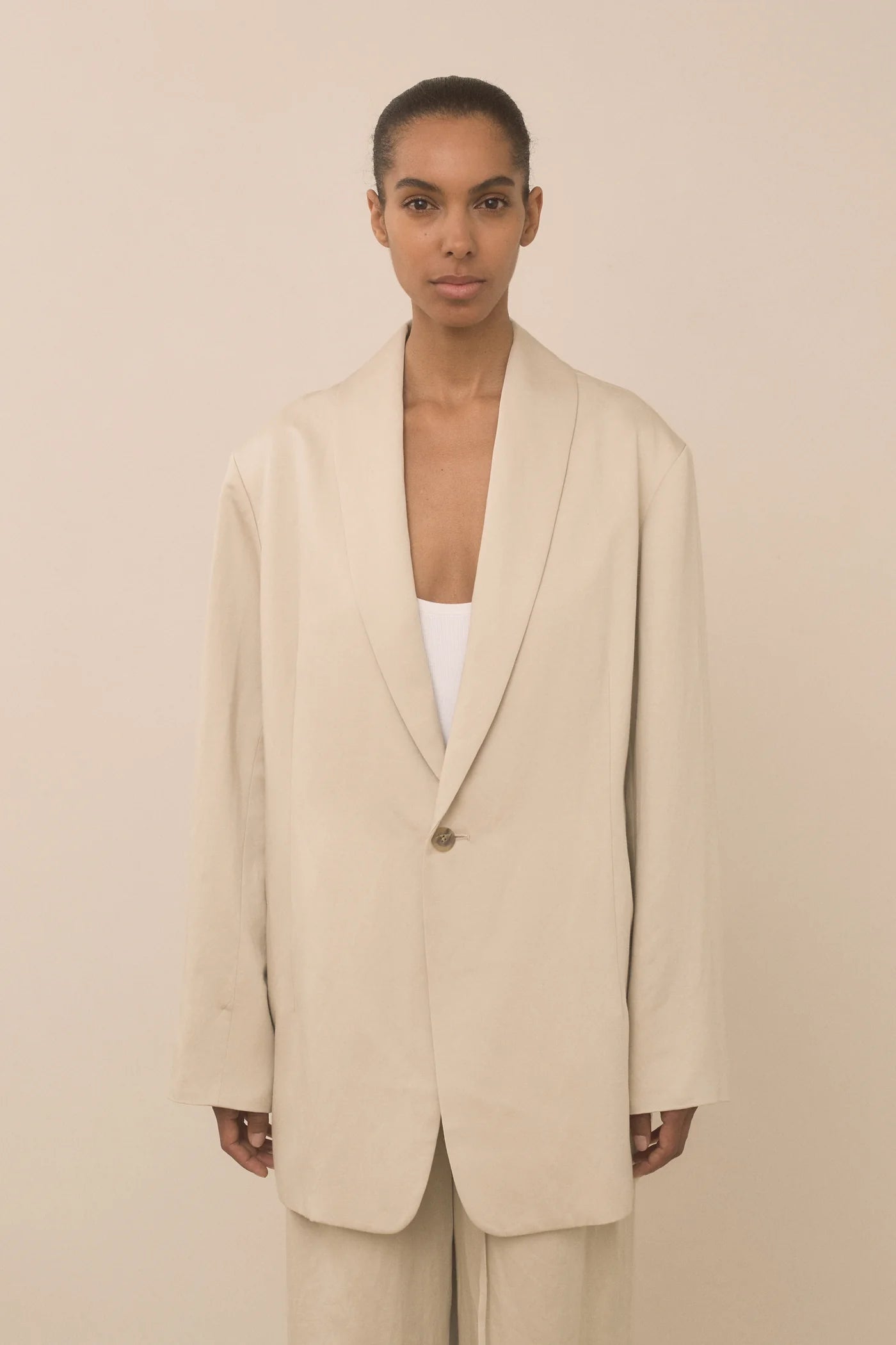 Satin Blazer in Parchment