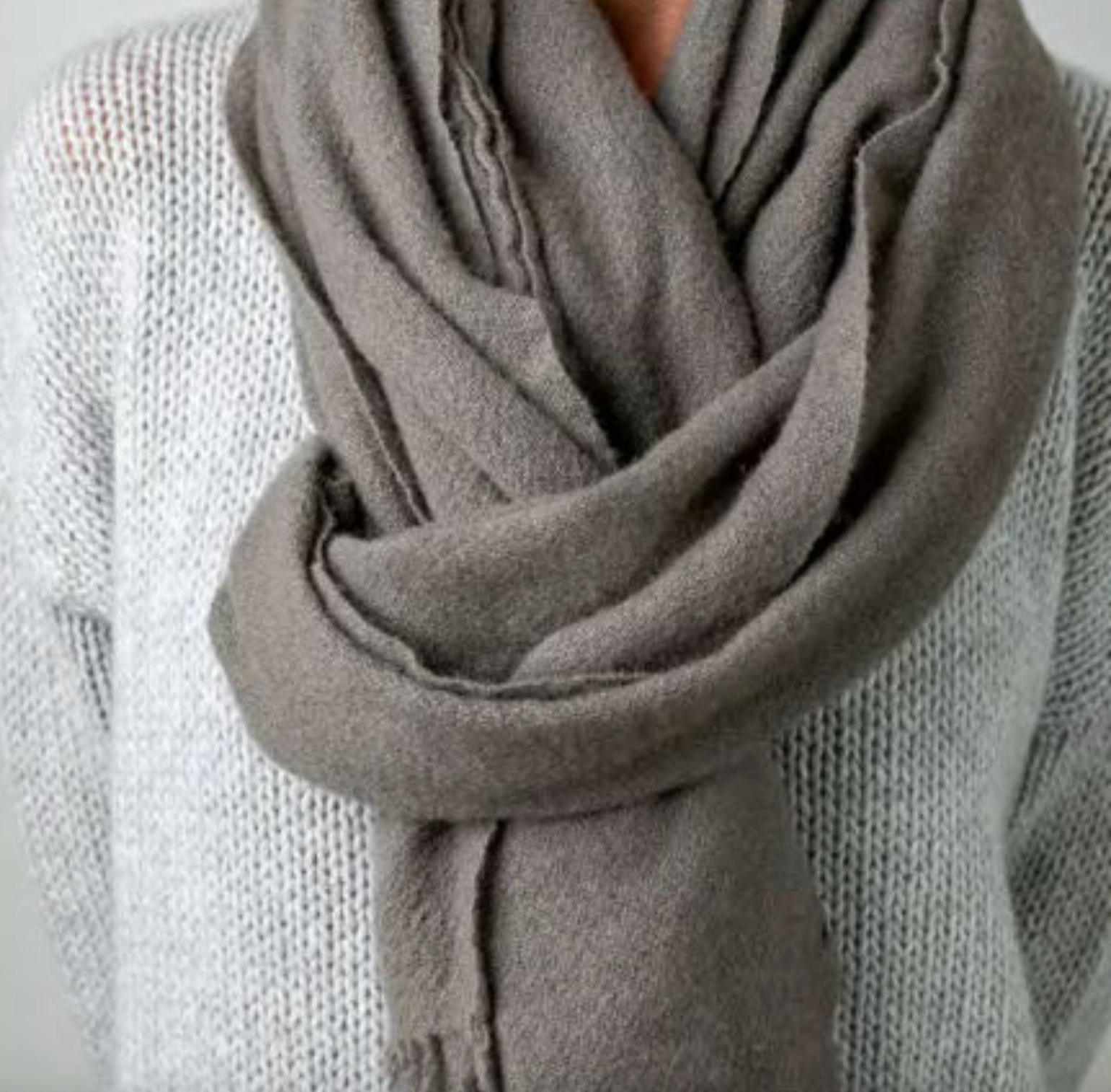 Cashmere Scarf 601 in Marten Brown