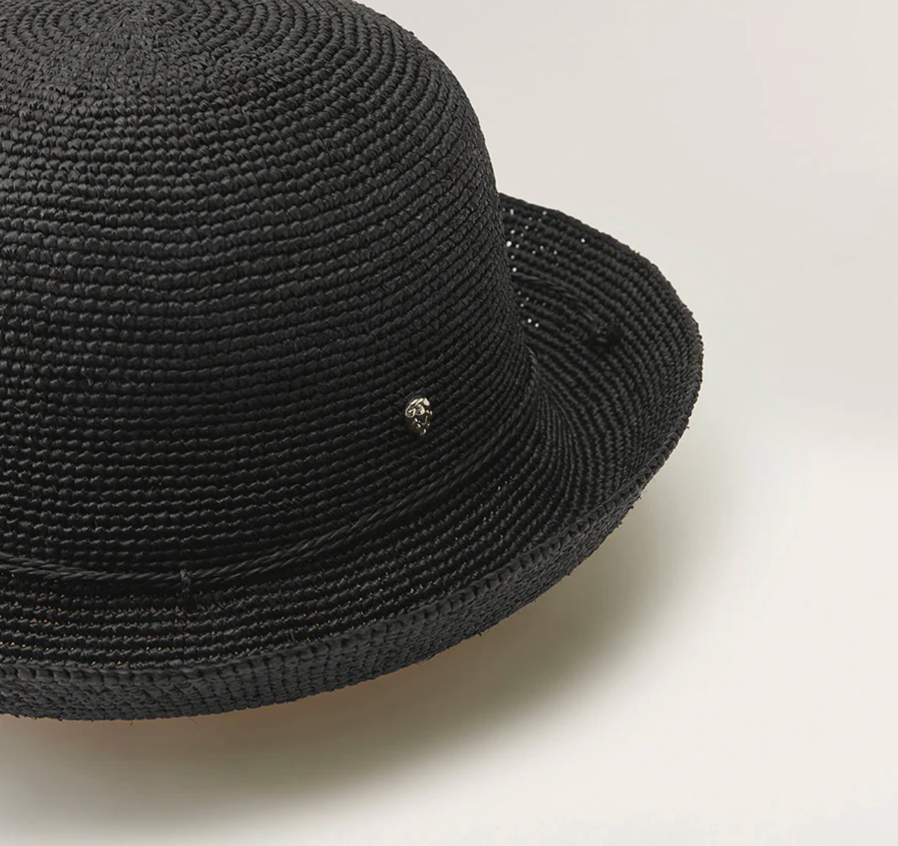 Provence 8 Raffia Hat in Charcoal