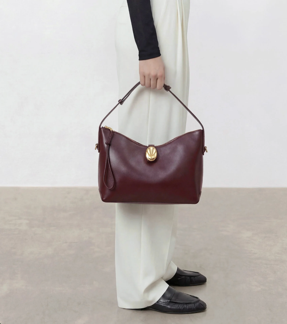 Gaia Ornament Handbag in Burgundy Leather