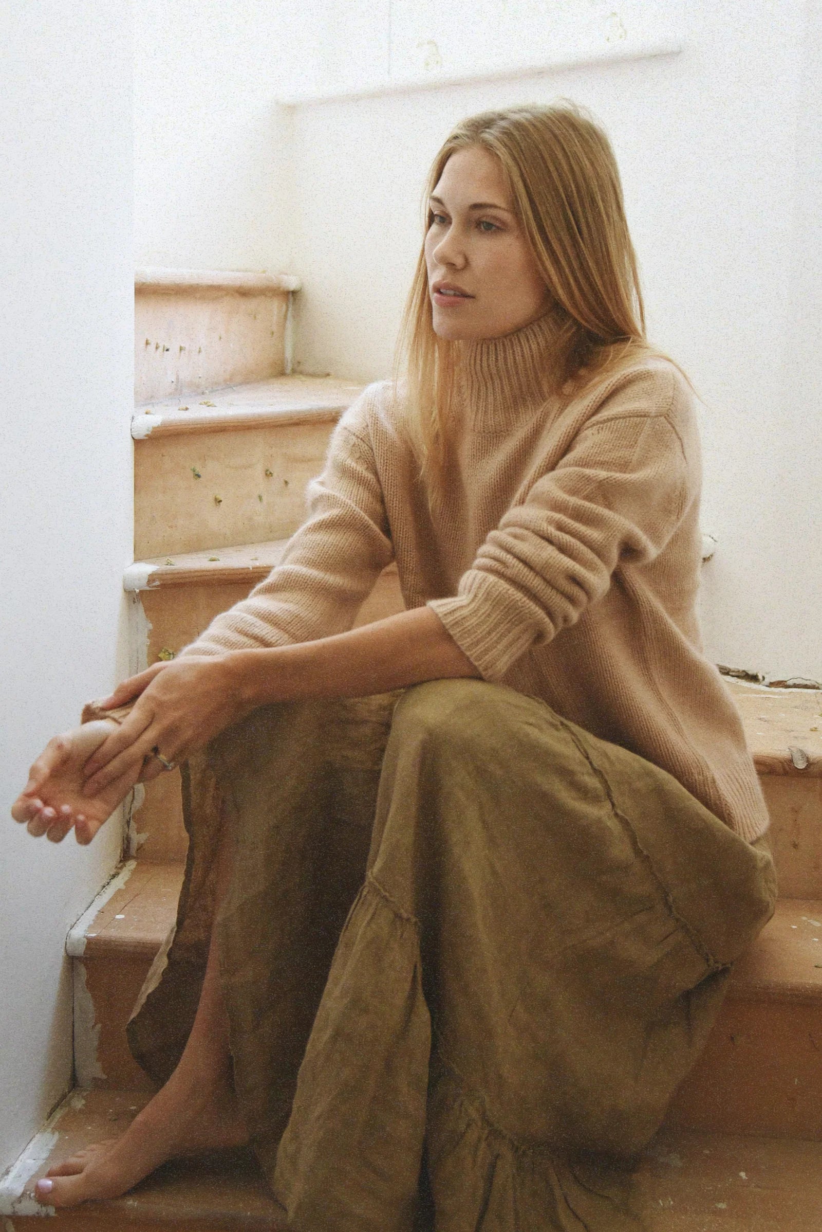 Cashmere Carmel Sweater in Canyon