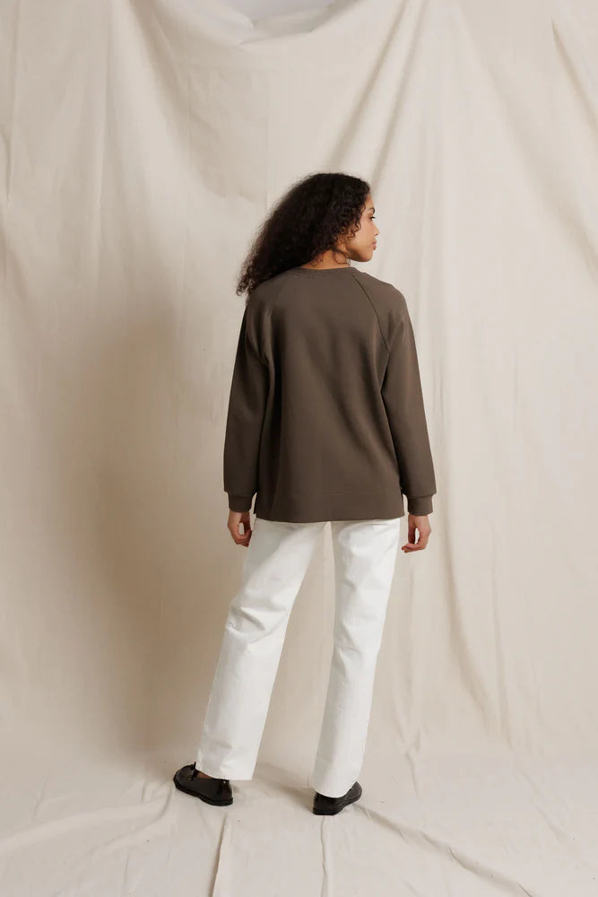 Sevilla Raglan Sweatshirt in Dark Olive