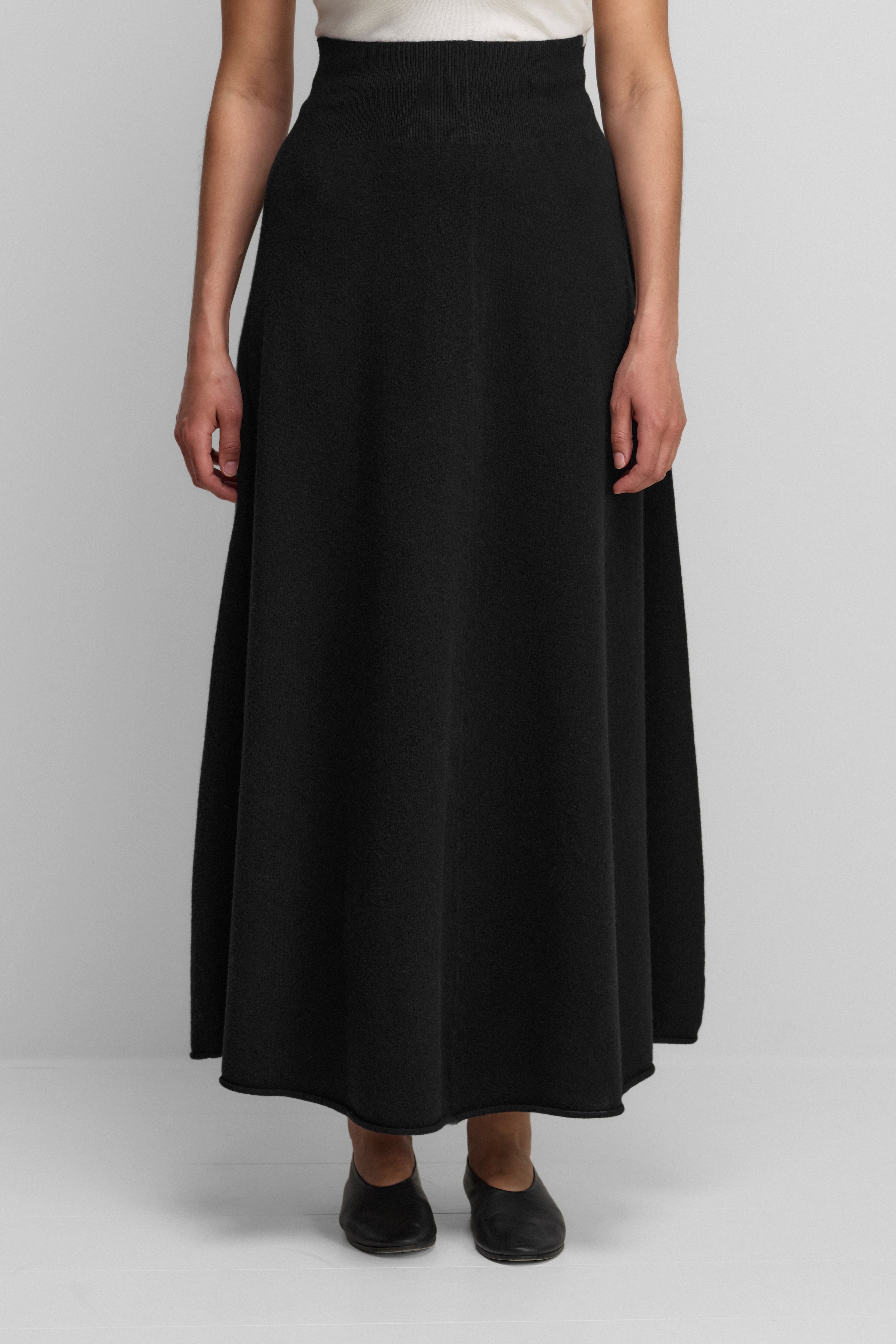 n°498 Grace Skirt in Raven