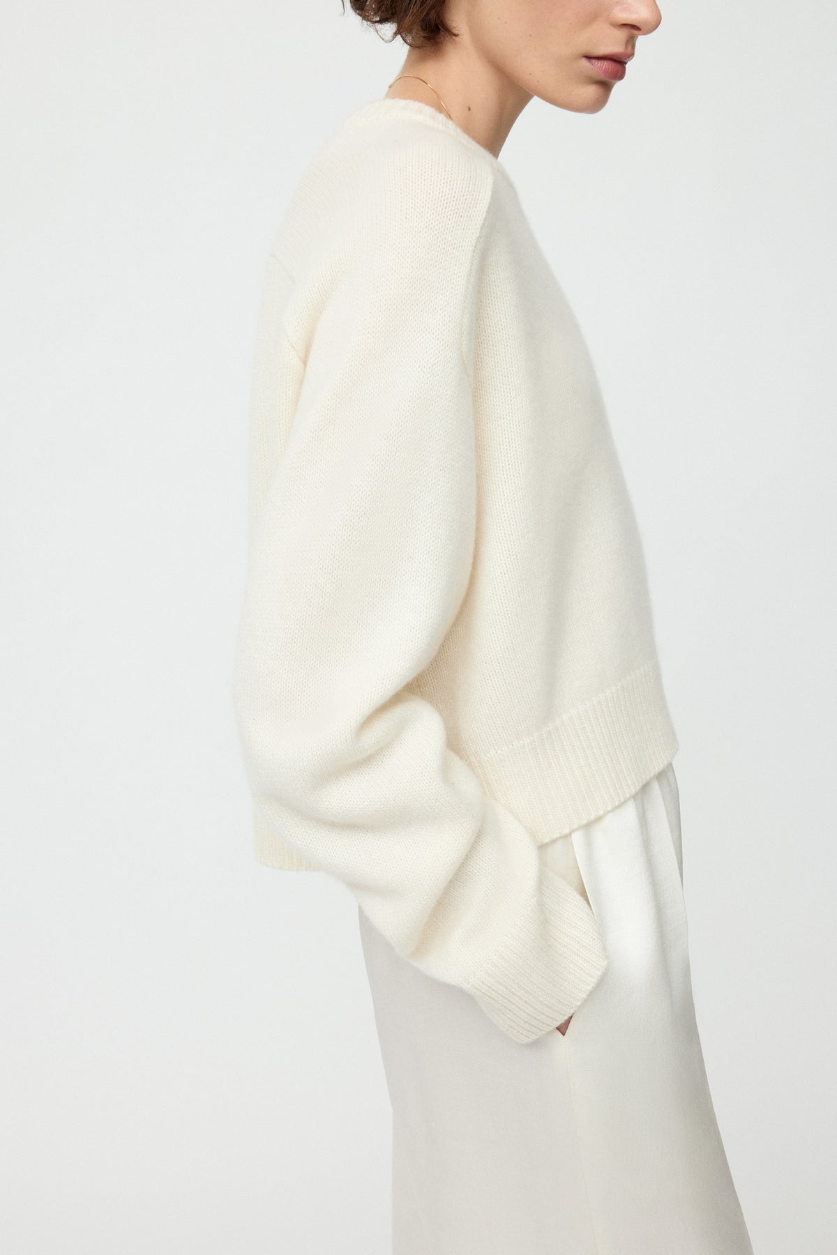 Cashmere Crew in Feather White