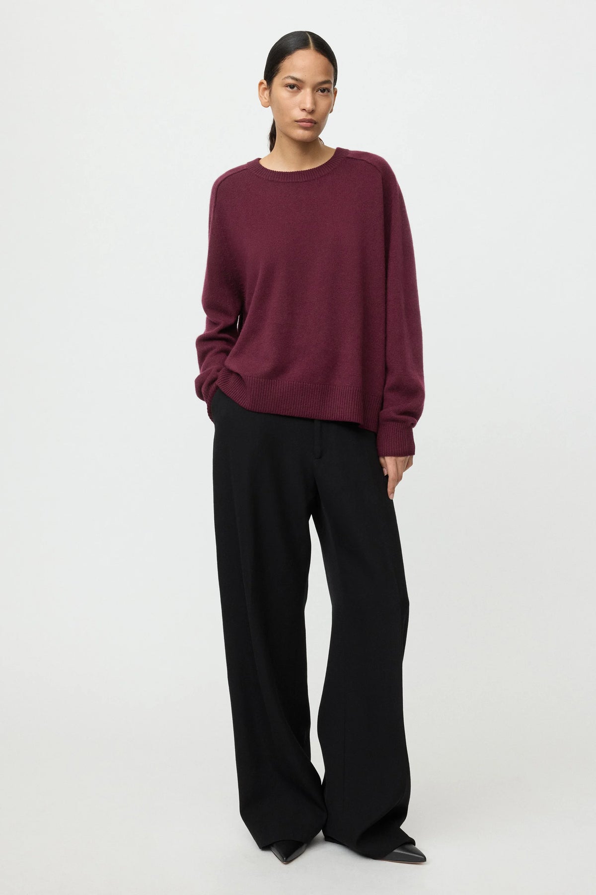 Boyfriend Cashmere Crewneck in Bordeaux