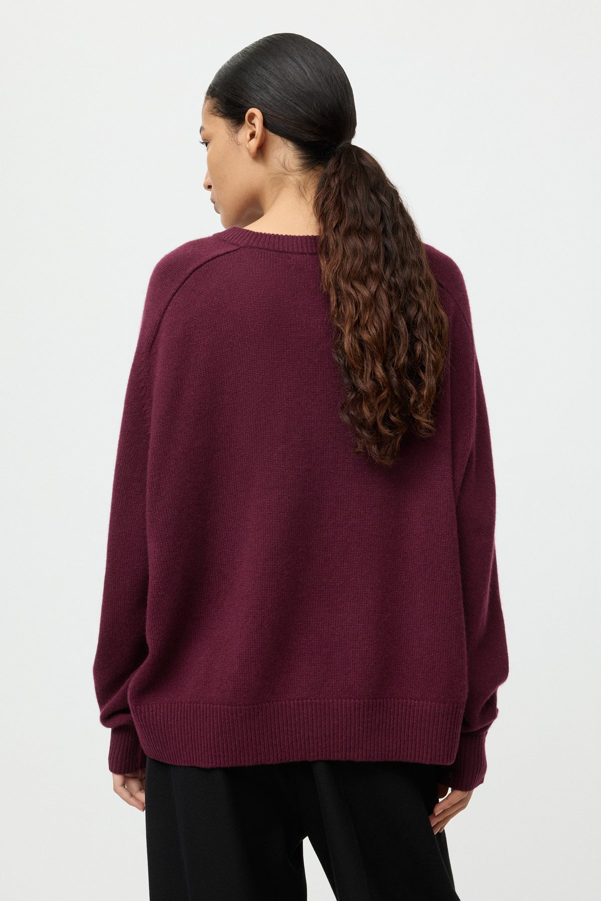 Boyfriend Cashmere Crewneck in Bordeaux