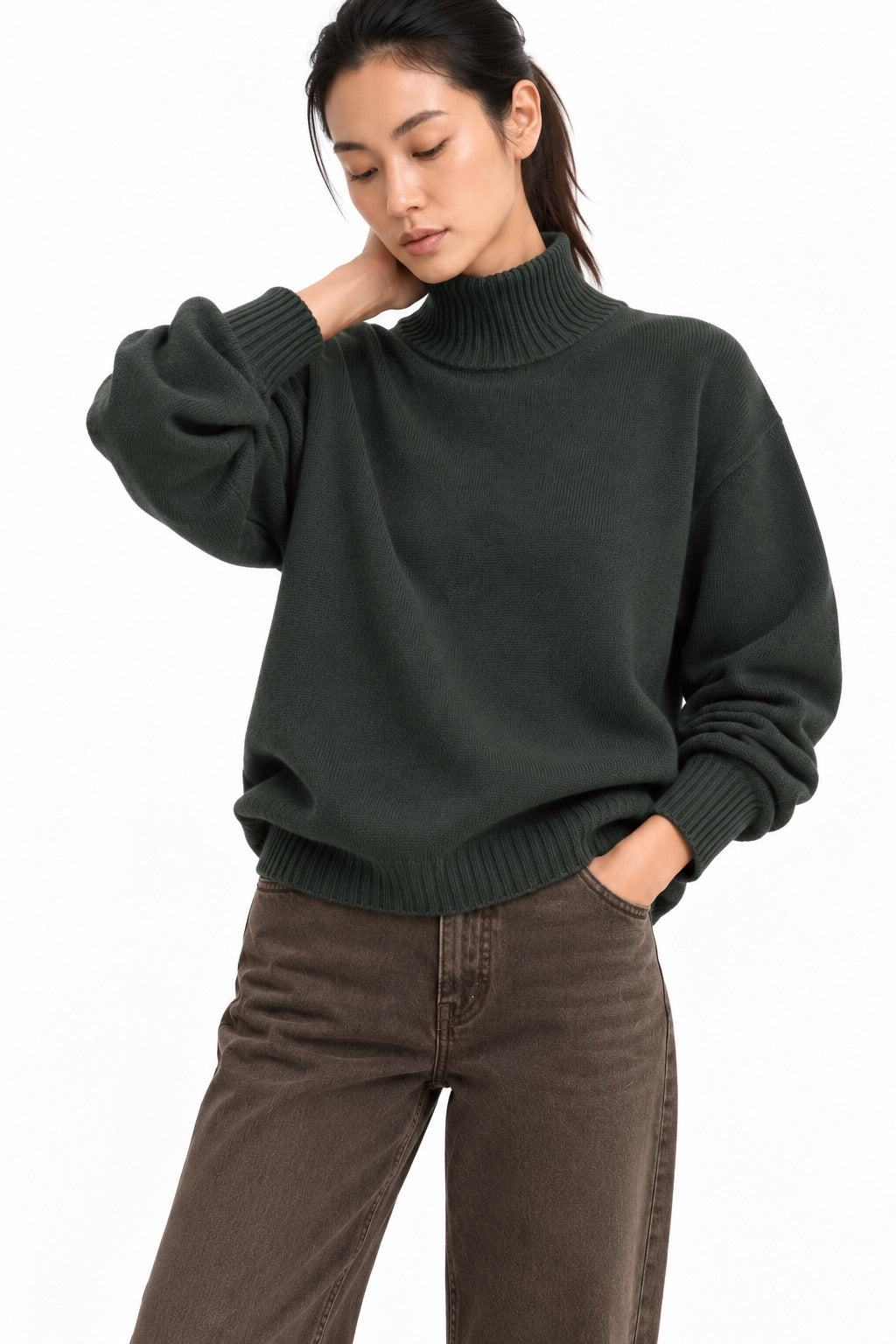 Oversized Cashmere Standneck Sweater in Deep Olive