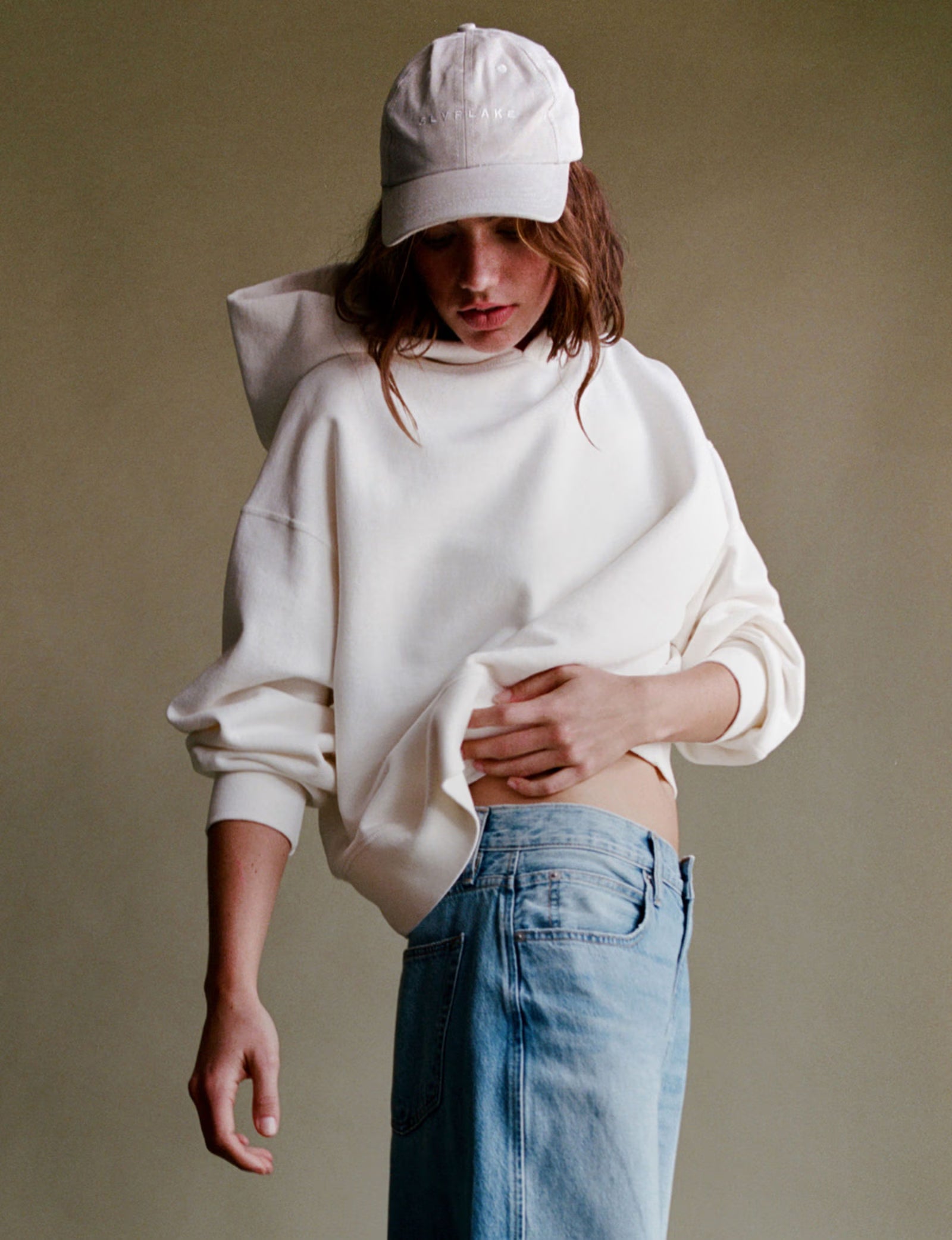 Cinch Hoodie in Vintage Aloe