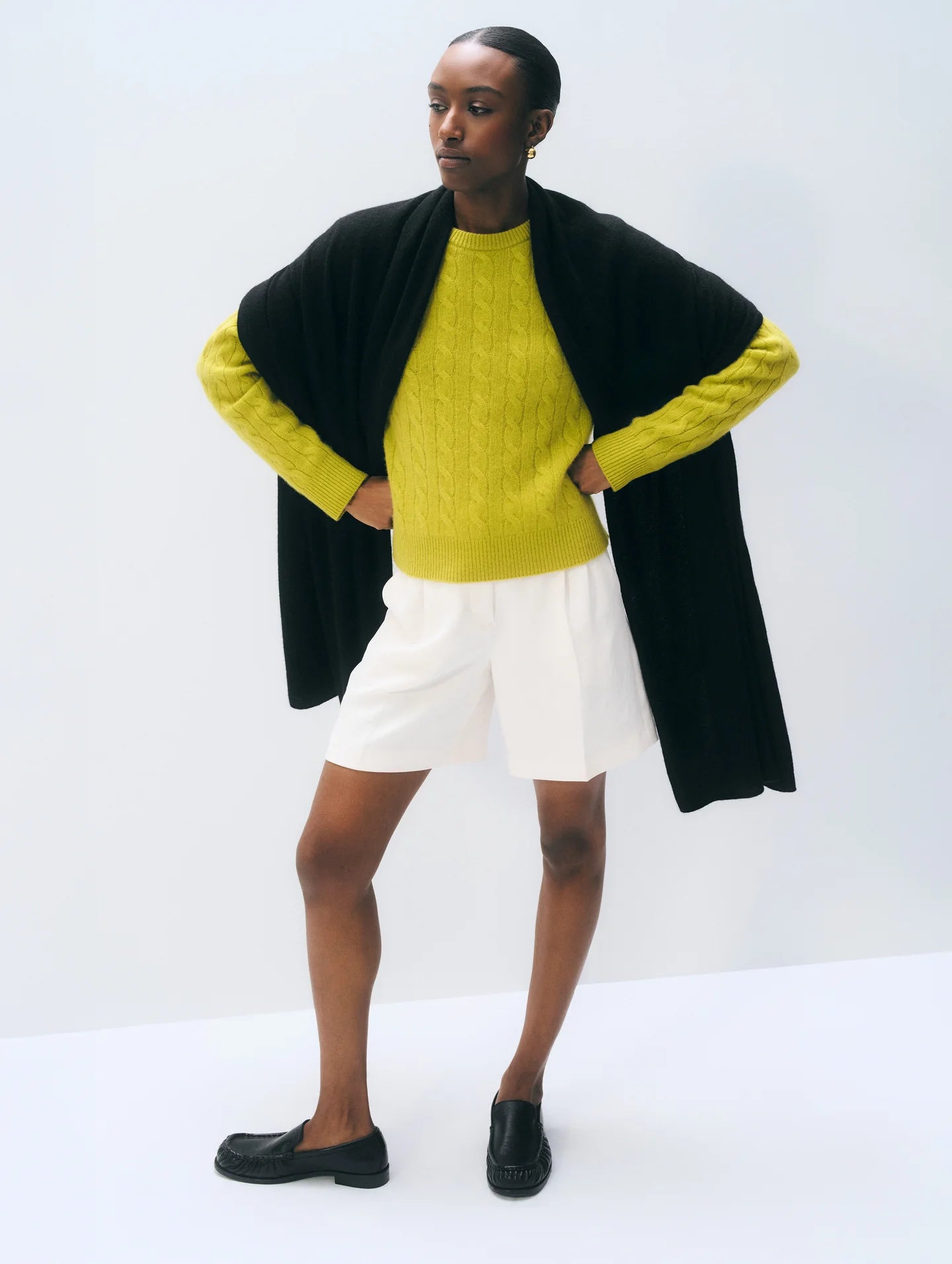 Cashmere Travel Wrap in Black