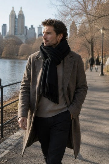 Classic Weight Cashmere Shawl 710 in Black