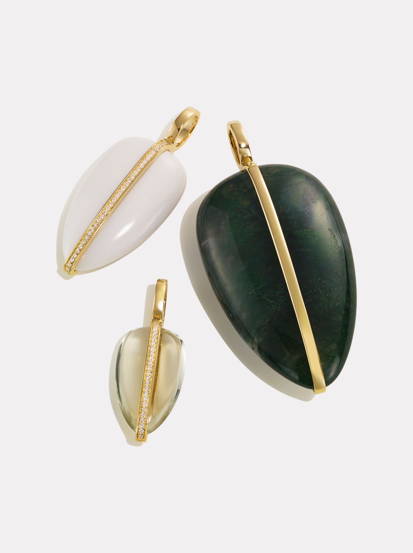 Large Pebble Pendant in Moss Agate