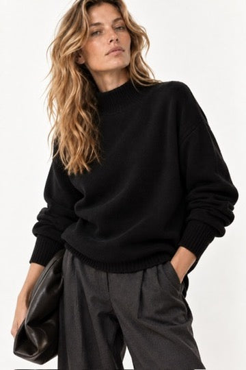 Oversized Cashmere Standneck Sweater in Black
