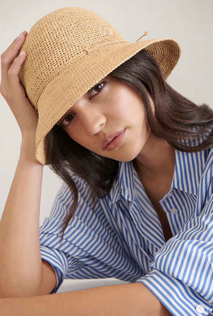 Provence 8 Raffia Hat in Natural and Charcoal