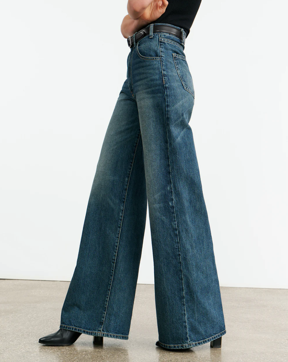 Salome Jean in Simon Wash