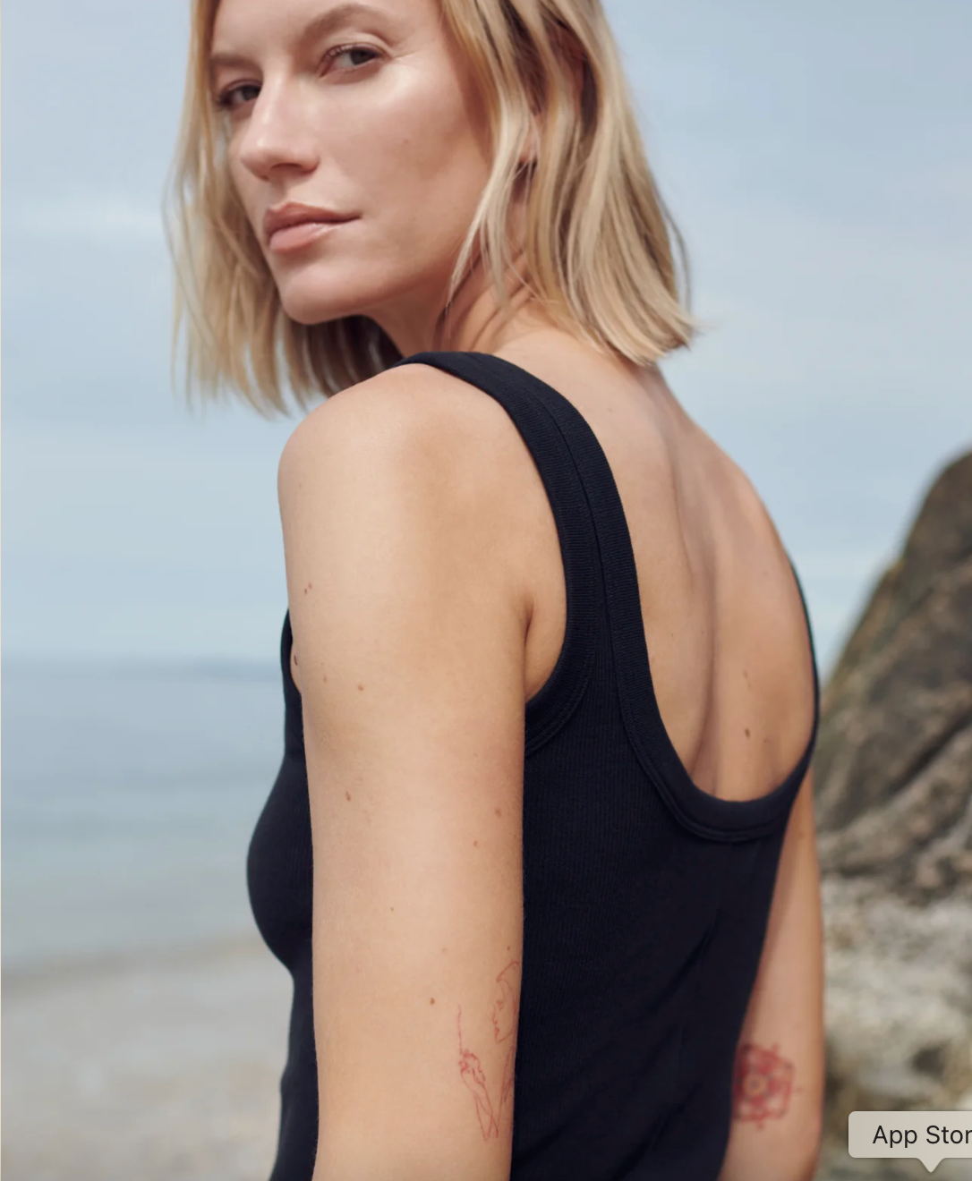 The Scoop It Up Tank in Black