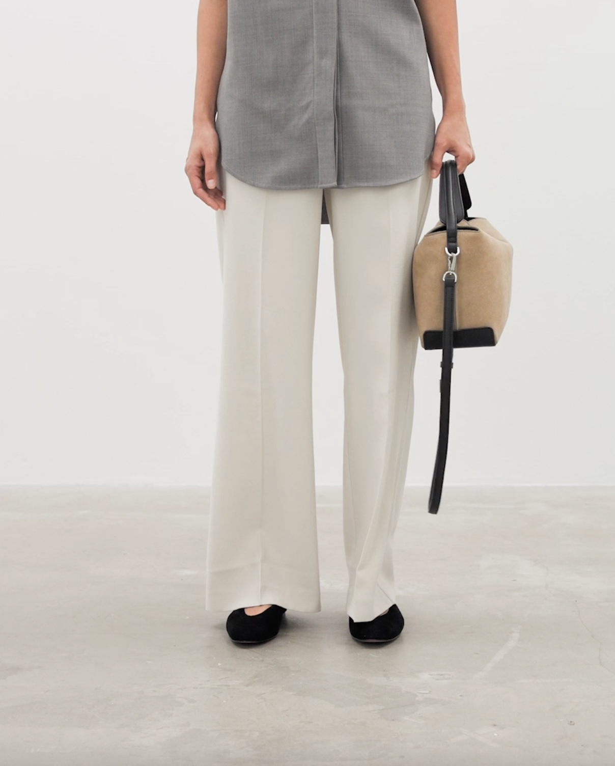 Helia Handbag in Sand Suede