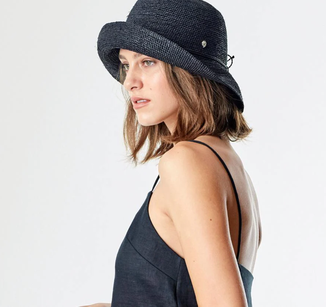 Provence 8 Raffia Hat in Charcoal