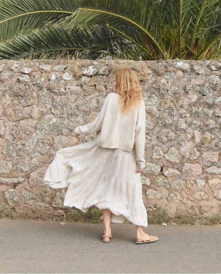 The Cashmere Muma Cropped Cardigan in Moon