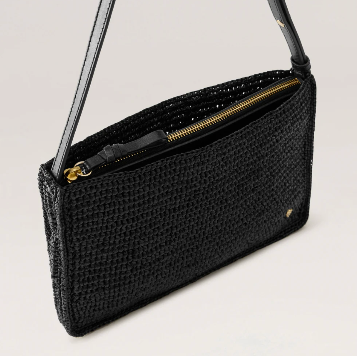 Kumana Crossbody in Charcoal