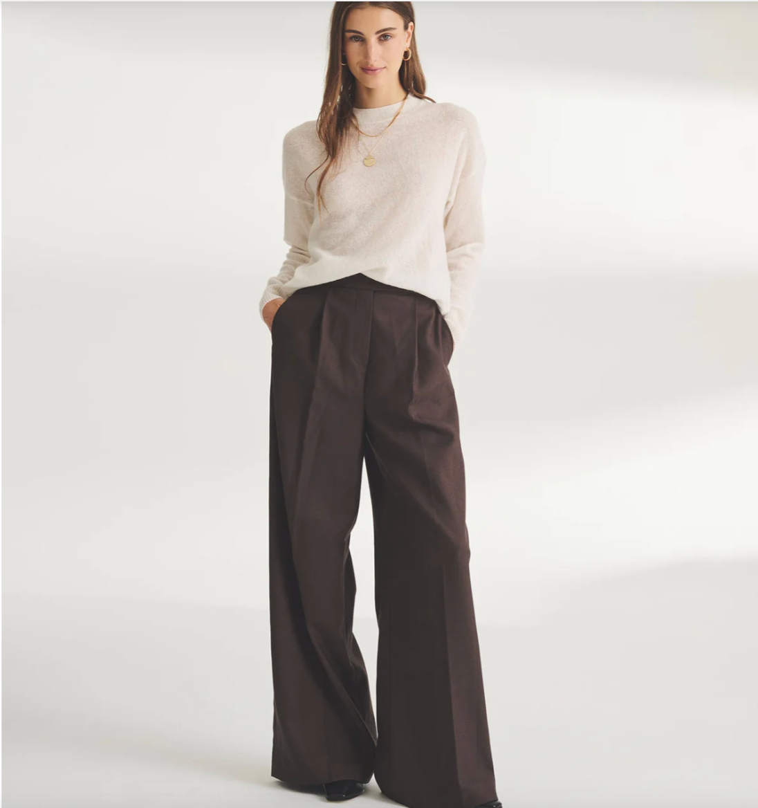 Cloud Cashmere Open Crewneck in White