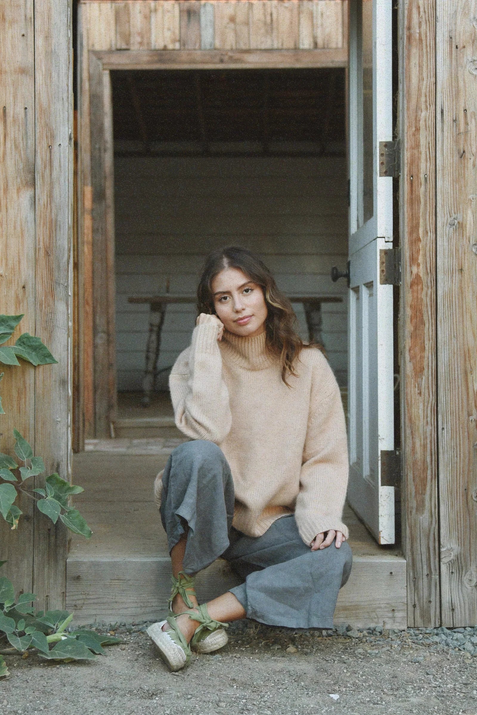 Cashmere Carmel Sweater in Canyon